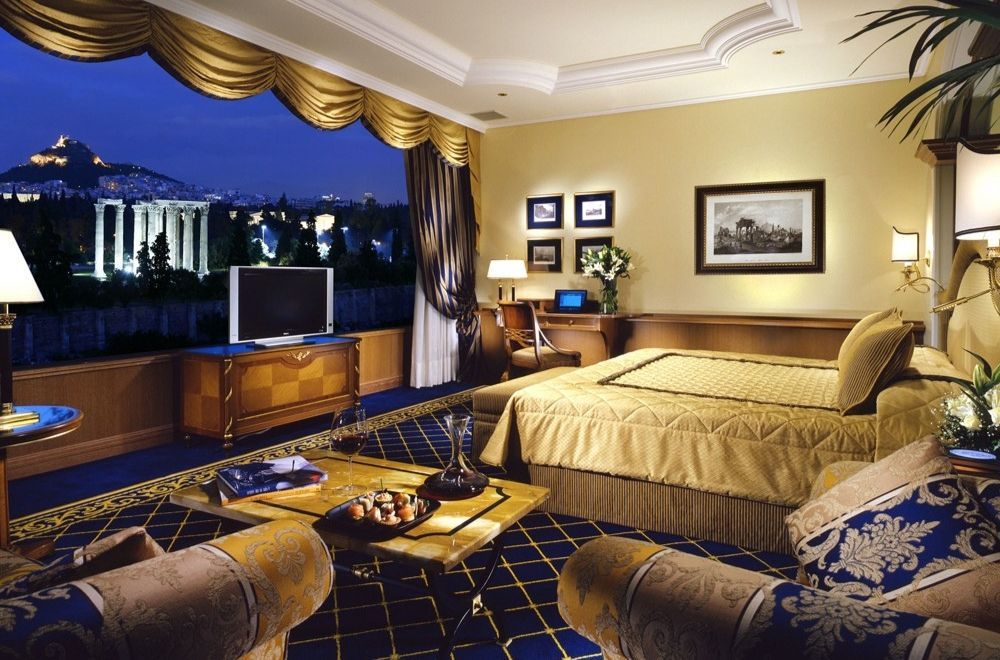 bright and spacious bedroom