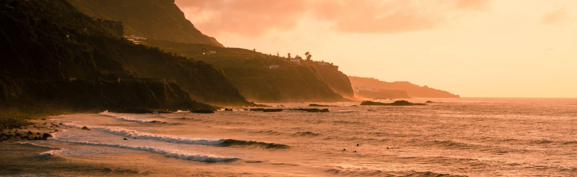 beach-holidays-in-the-canary-islands-banner