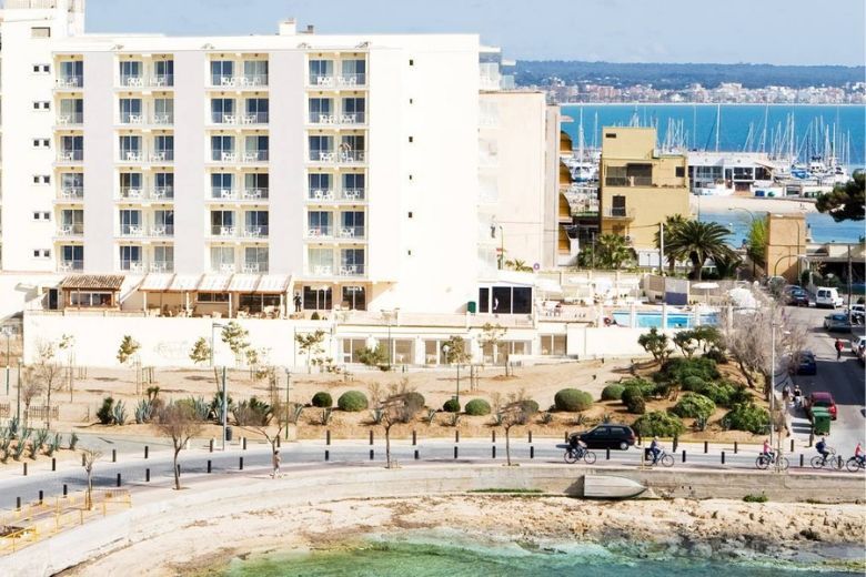 Accessible holiday at BQ Apolo Hotel