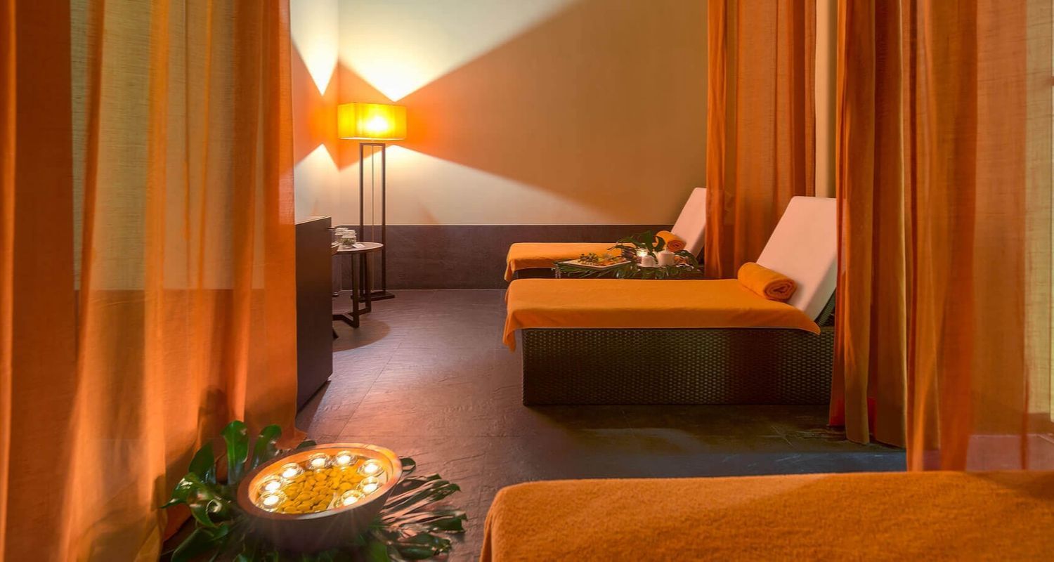 orange massage room
