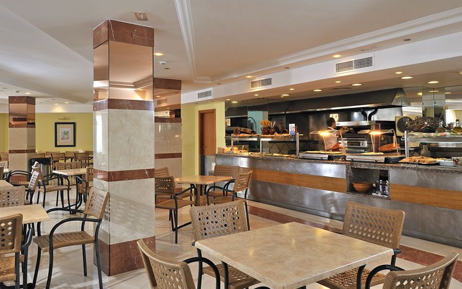 indoor buffet restaurant and dining area