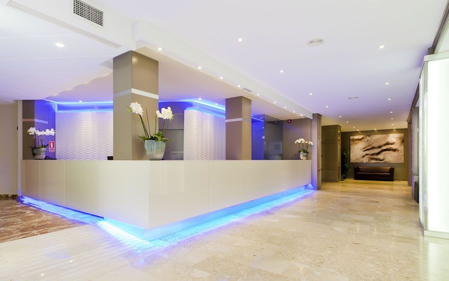 spacious reception lobby and check-in desk