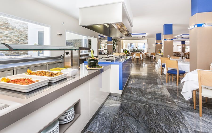 indoor buffet restaurant and dining area