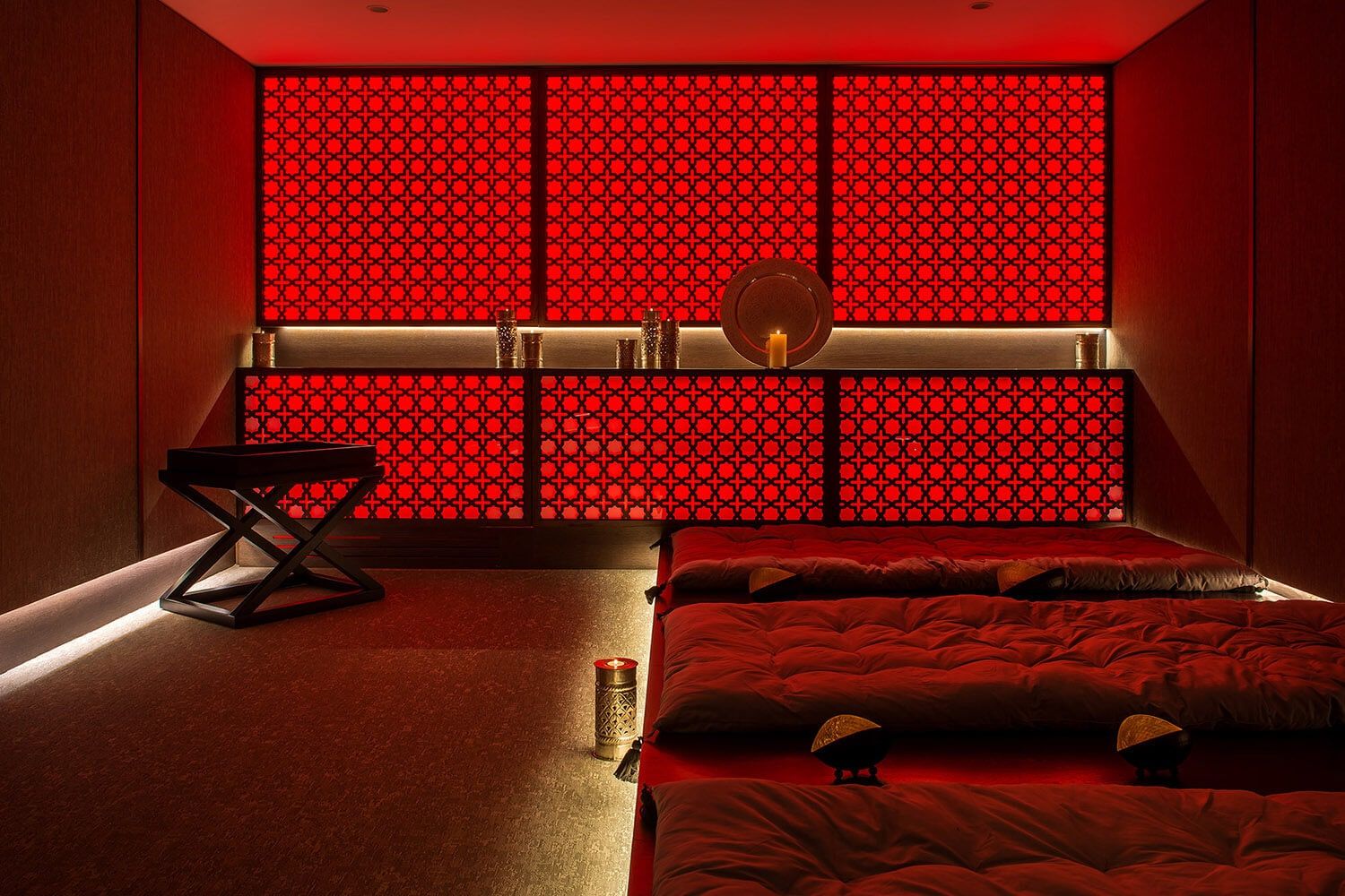 red massage room
