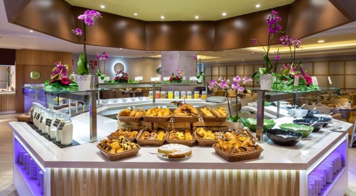 buffet with a large helping of chicken