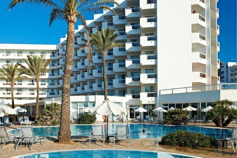 Accessible holiday at Hipotels Flamenco