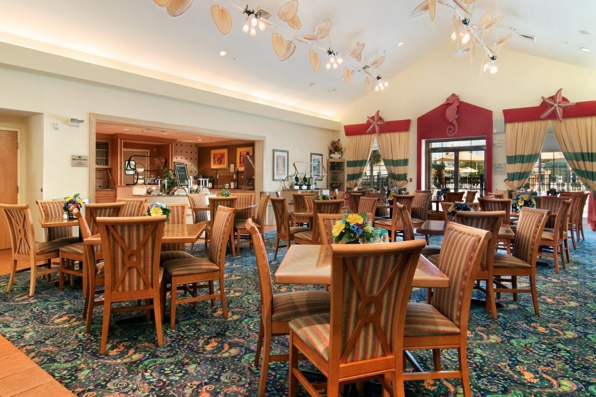 Spacious indoor restaurant and dining room
