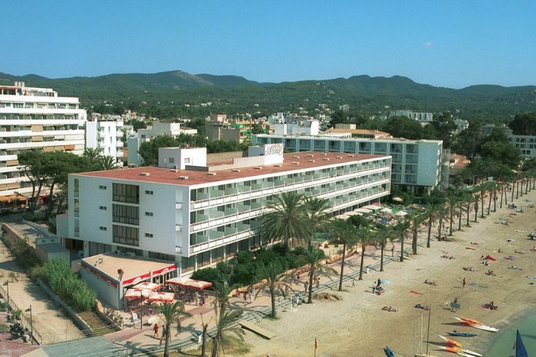 Accessible holiday at Arenal Hotel