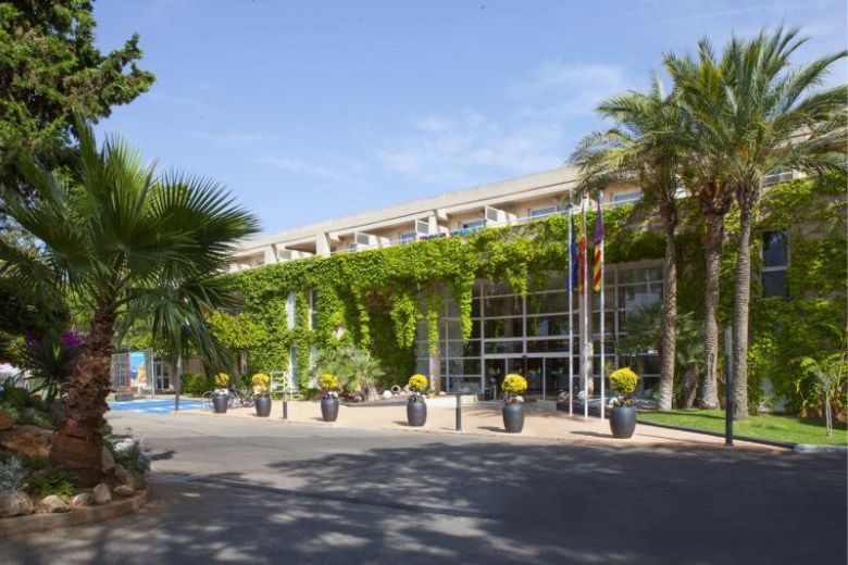 Accessible holiday at FERGUS Club Palmanova Park