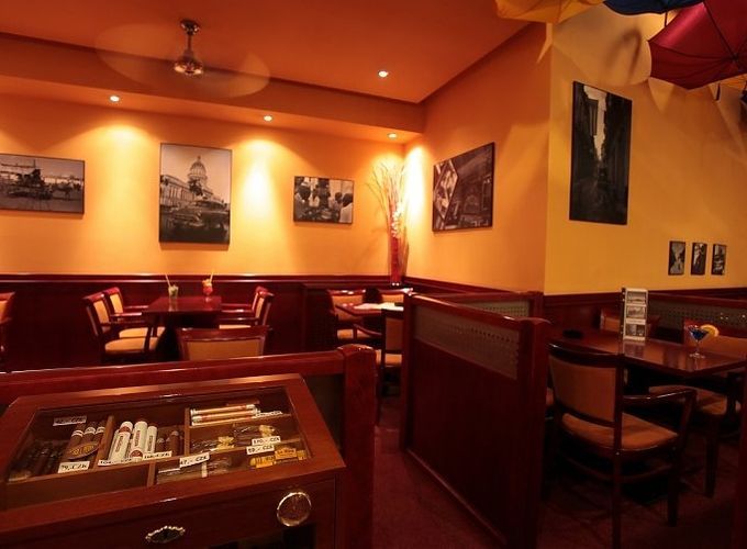 indoor restaurant with low light for a cosy and romantic atmosphere