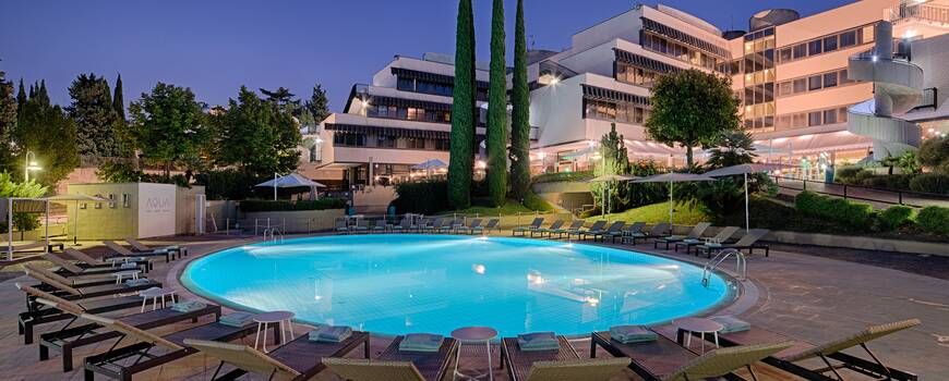 hotel exterior and outdoor swimming pool