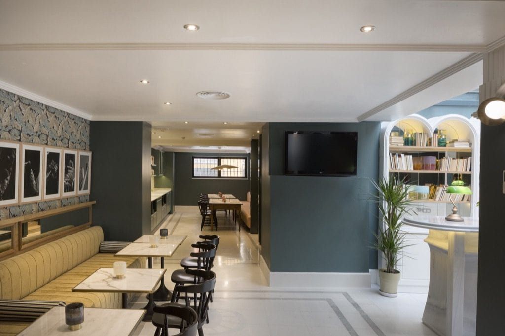 indoor breakfast buffet and dining room