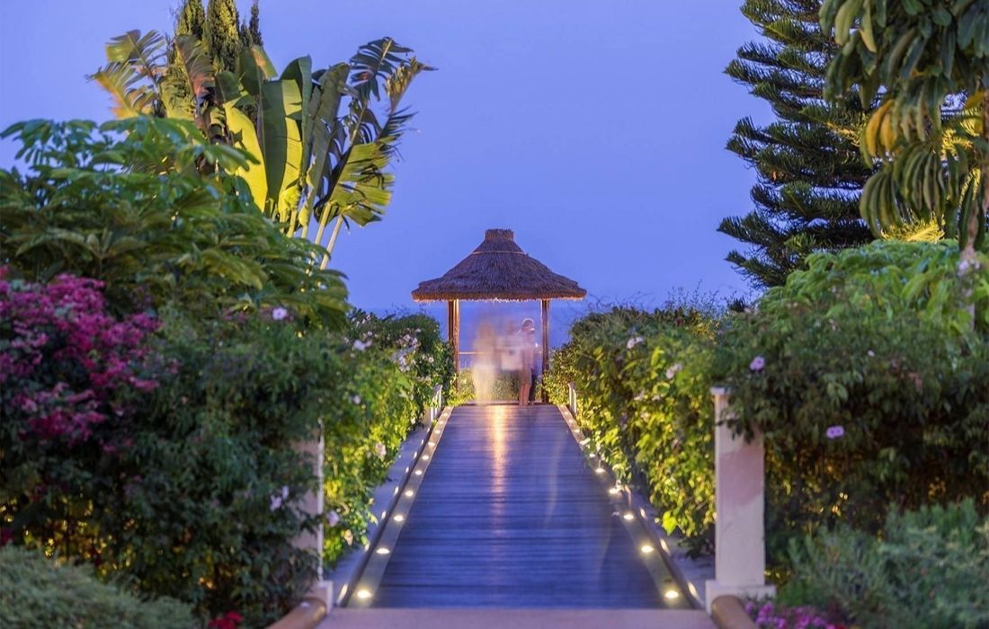 Wide walkway leading to a canopy