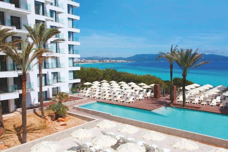 Accessible holiday at Iberostar Waves Cala Millor