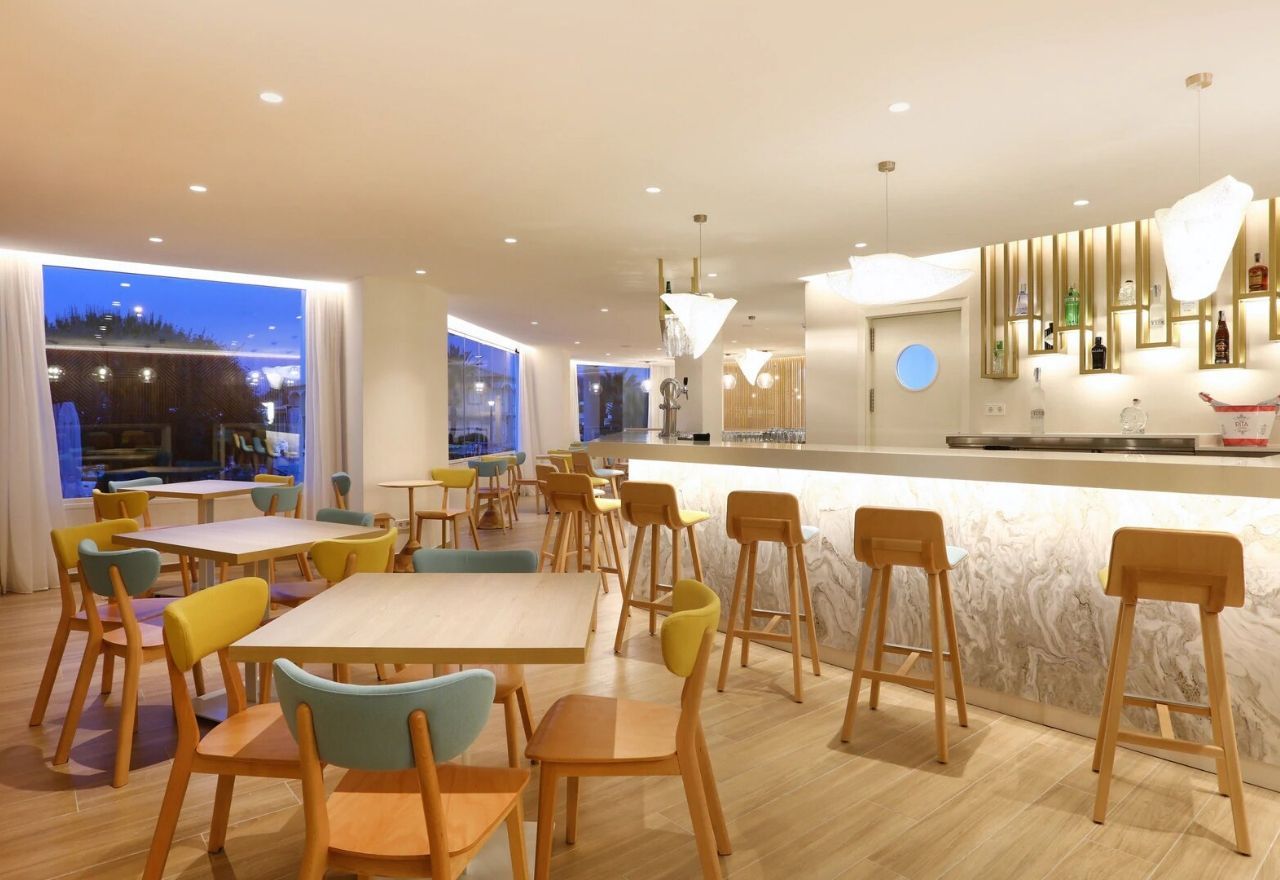 indoor restaurant and dining room