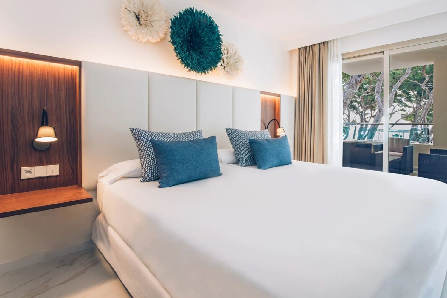 bright and spacious bedroom