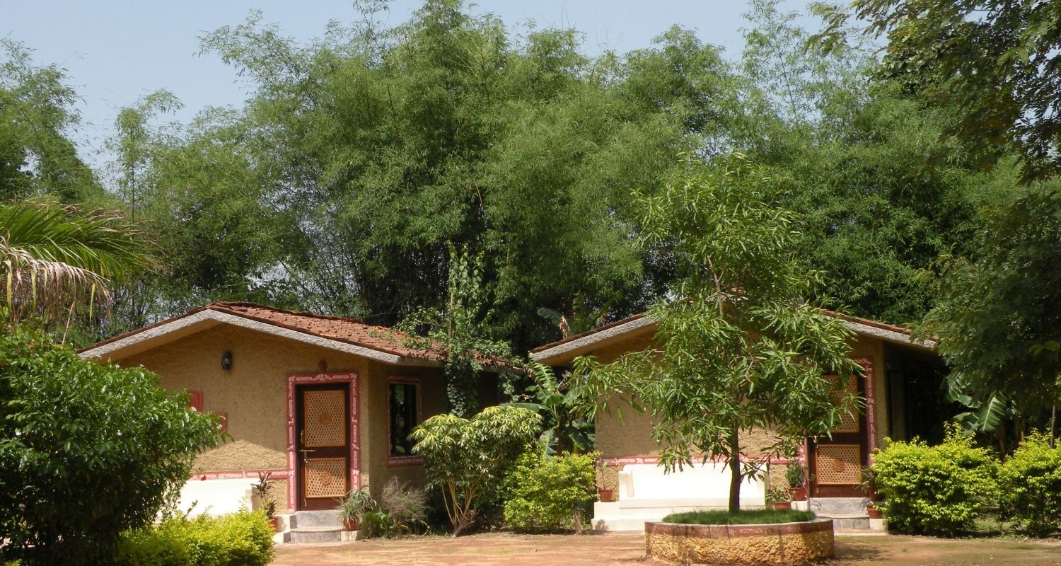 Jungle cabins planted in the forest