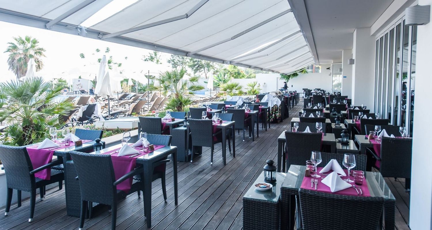 outdoor dining with some shade