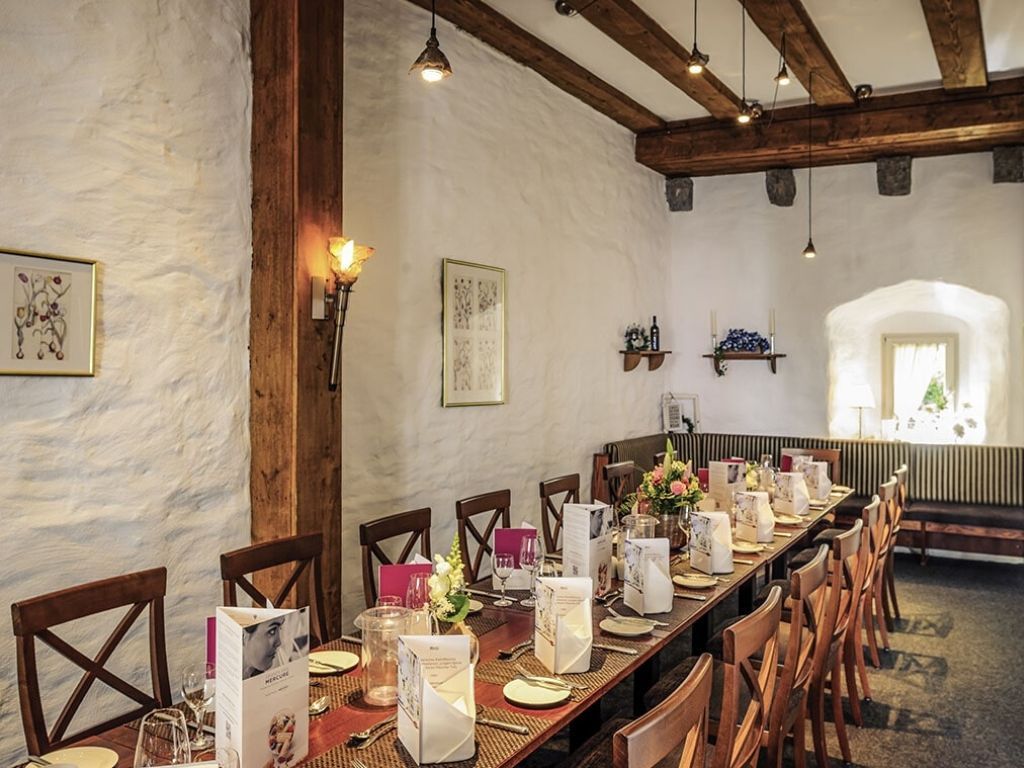 indoor restaurant and dining room