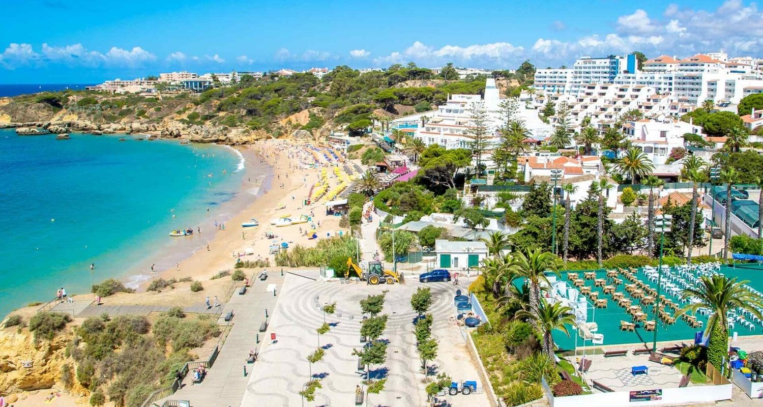 Aerial view of the hotel and beach Muthu Clube Praia da Oura