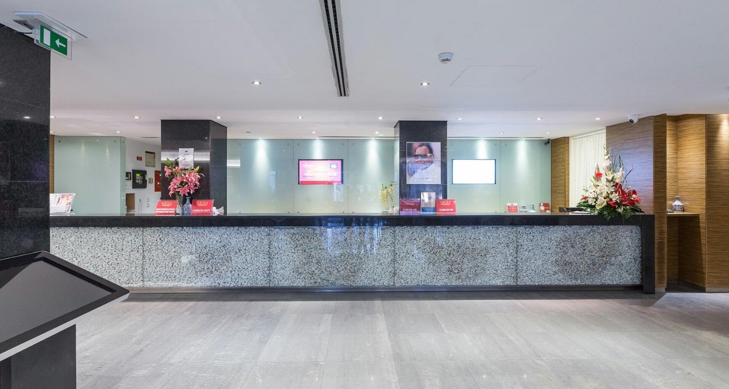 Muthu Clube Praia da Oura - reception lobby and check-in desk