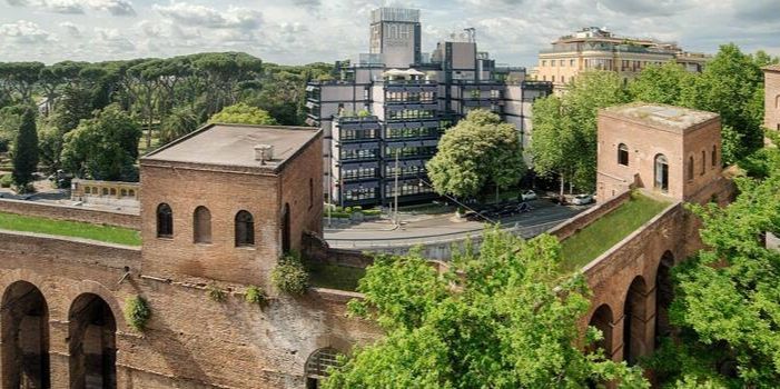 view of the exterior hotel