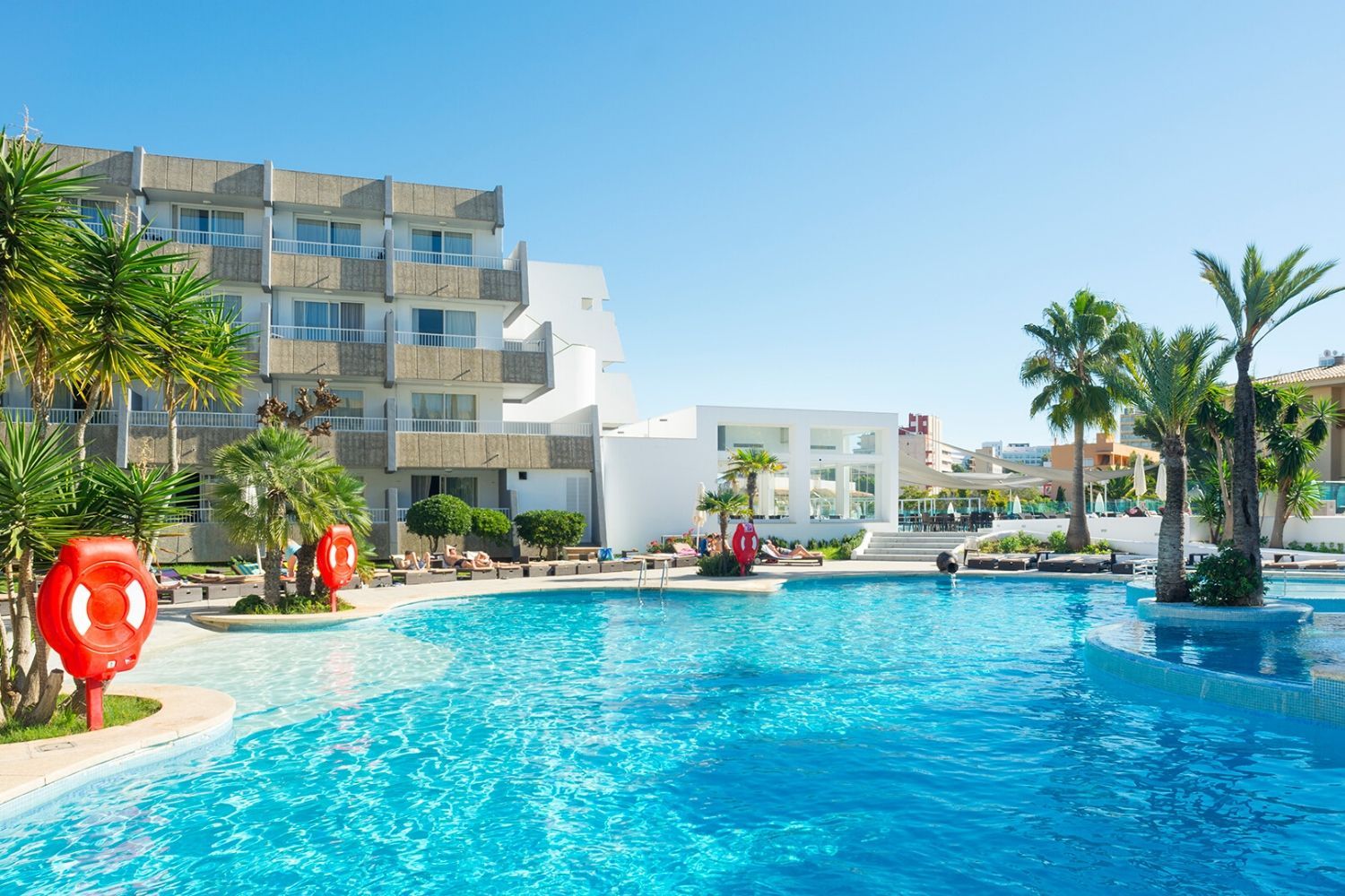 hotel exterior and outdoor swimming pool