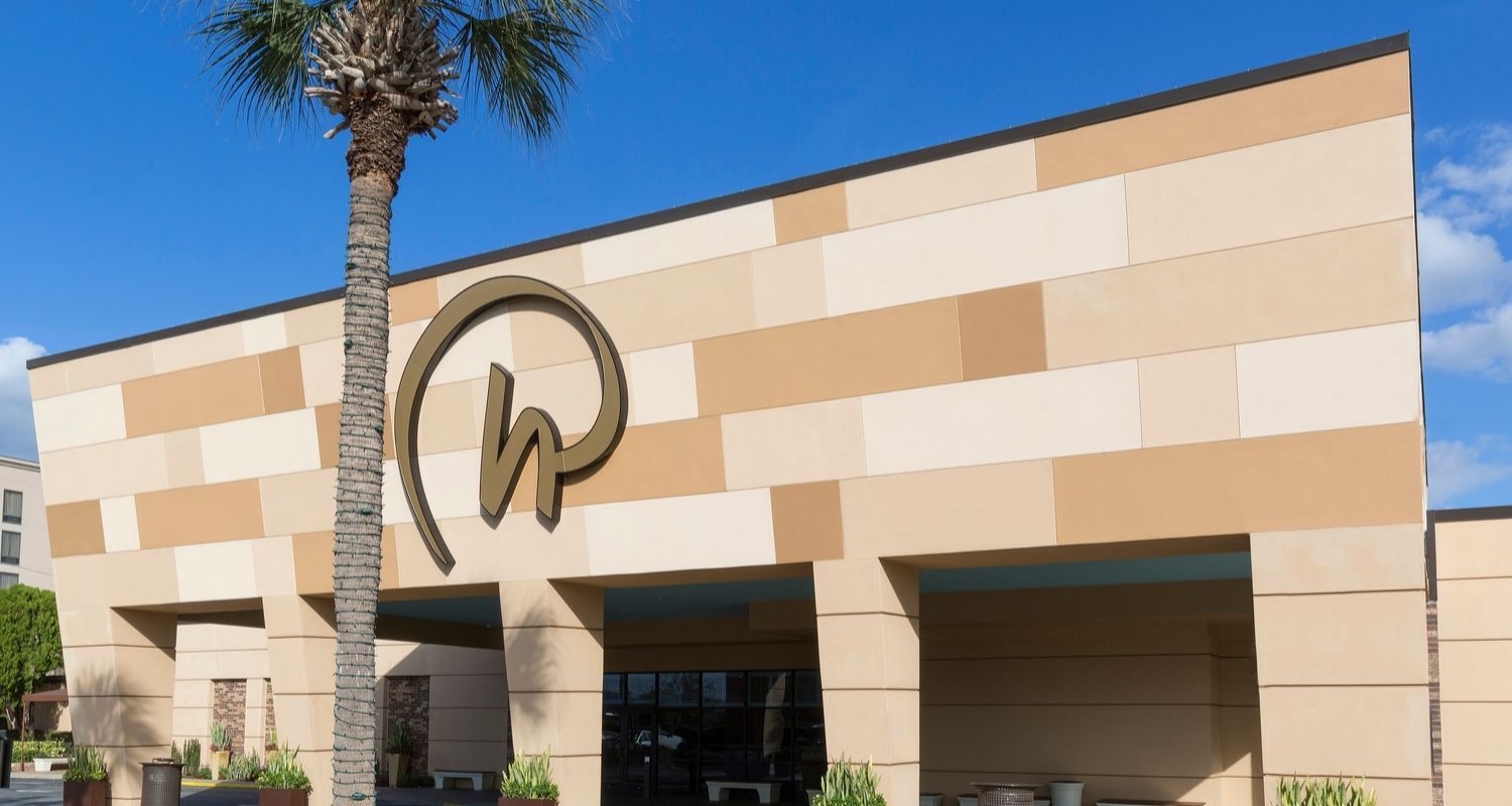 Rosen Inn International hotel exterior