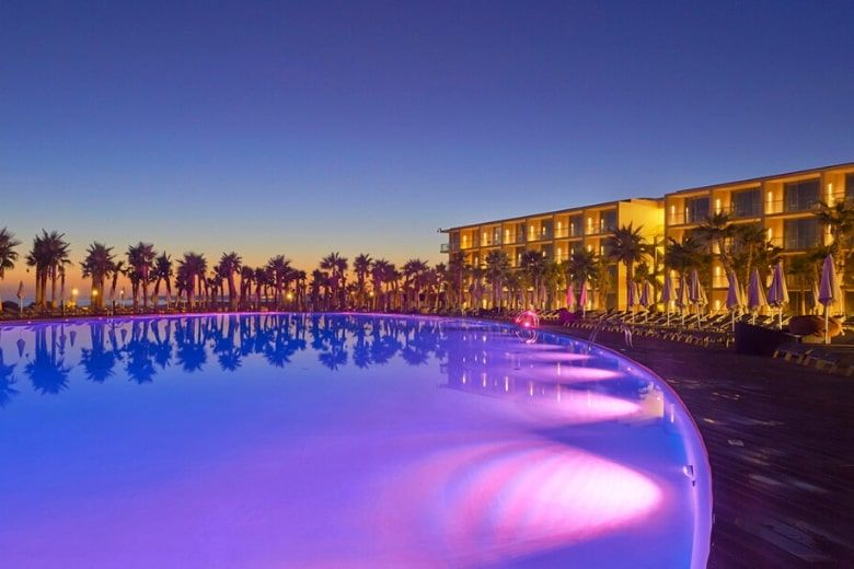 Accessible holiday at WINE & BOOKS by the Sea Algarve Resort