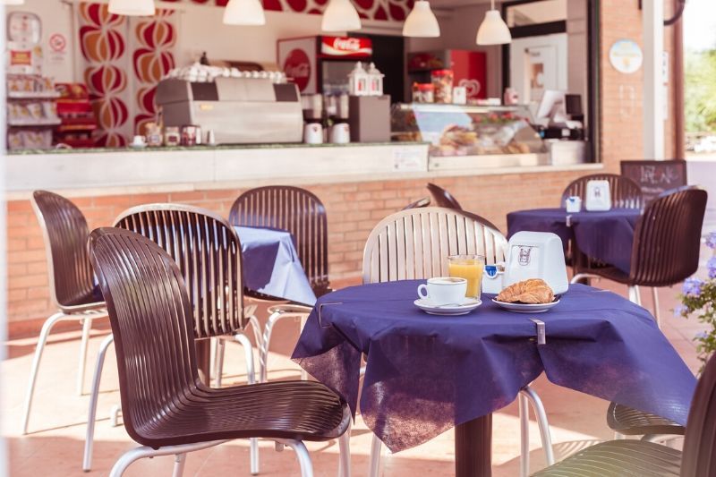 pool snack bar seating area