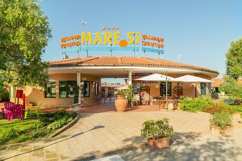Villaggio Mare Si exterior building