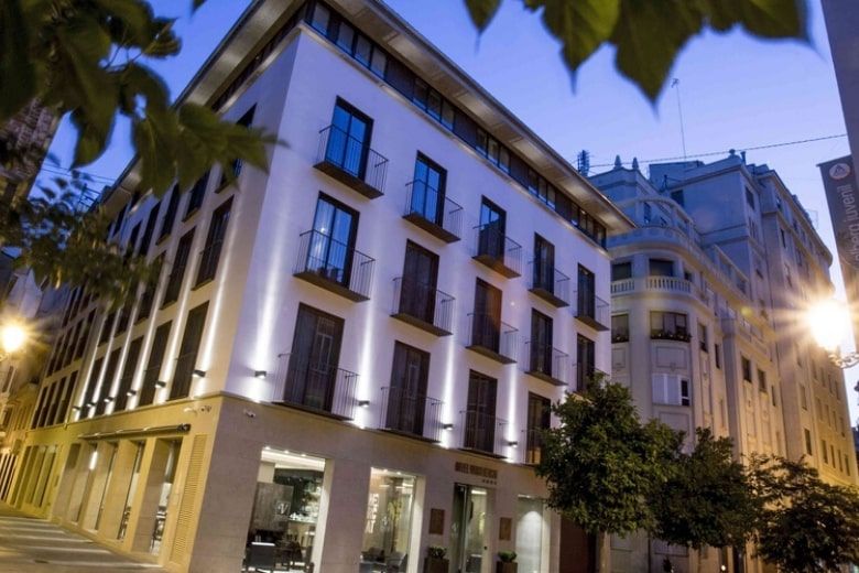 Accessible holiday at Vincci Mercat Hotel